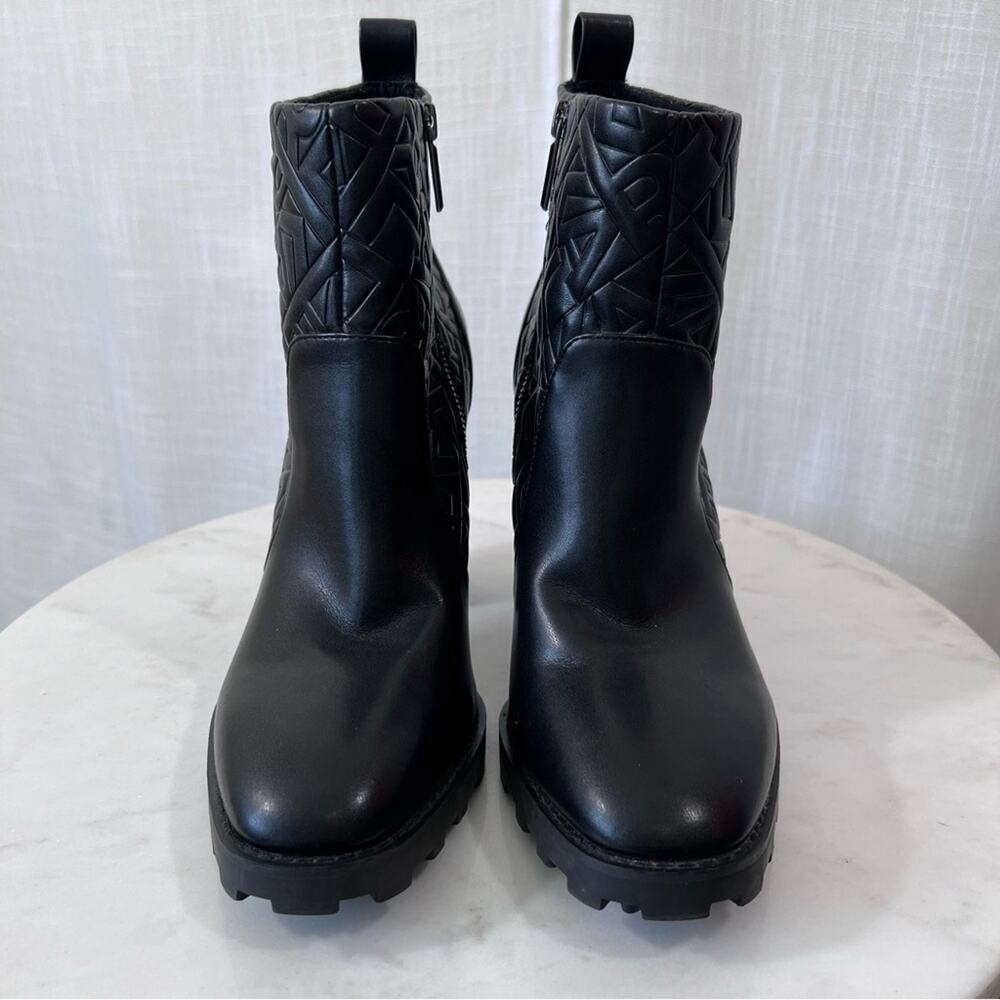 Karl Lagerfeld Ankle Boots Paris Petria Logo Quilted Square Toe Heeled Size 9.5